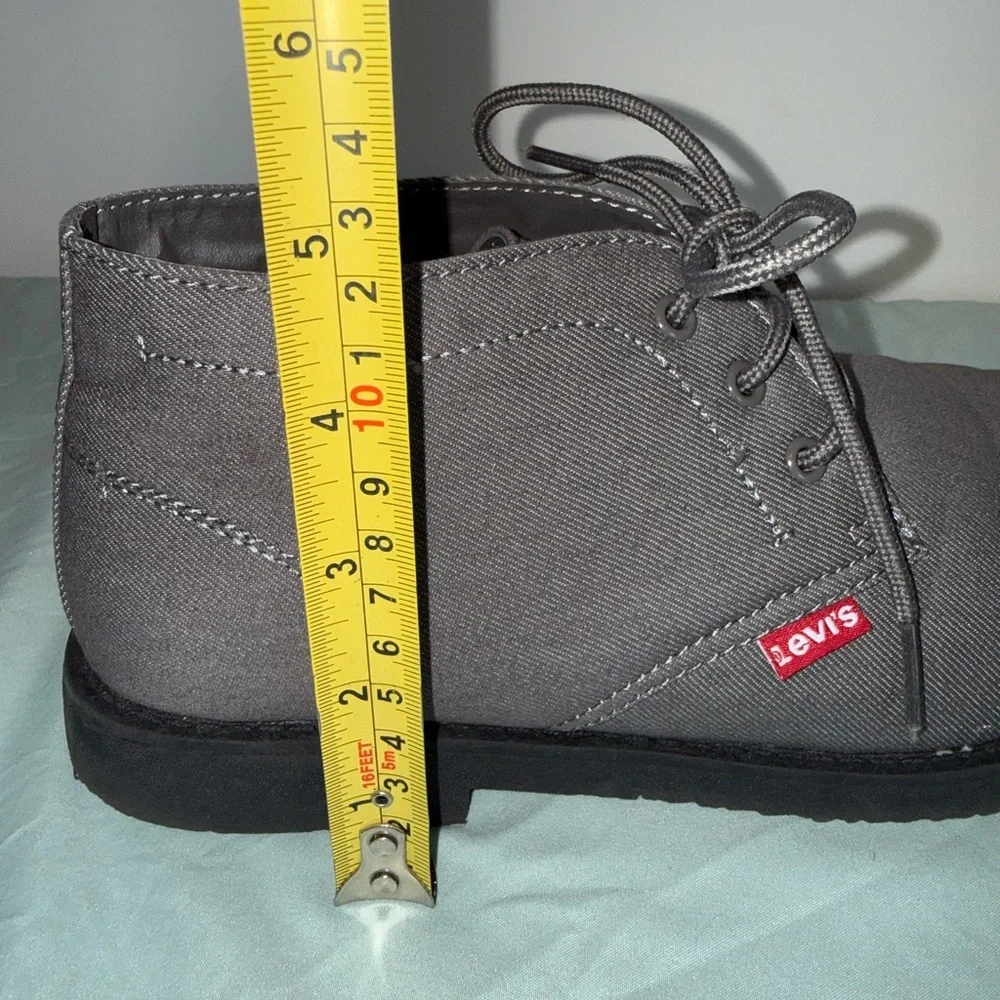 Levi's Gray Chukka Boots for Men Size 9.5